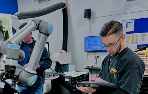 HART Unions employees programming state of the art CNC manufacturing.